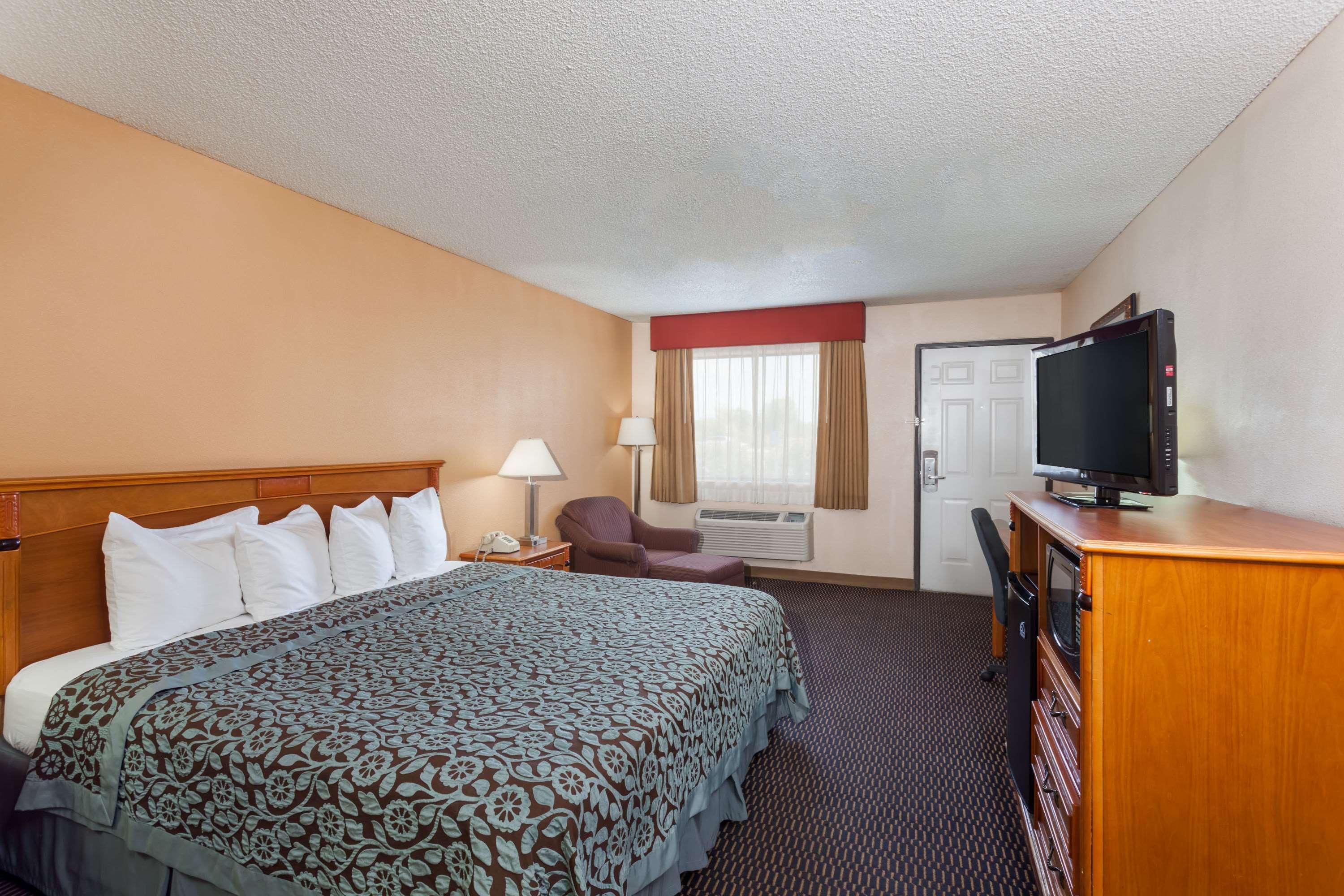 Days By Wyndham Hotel 2*