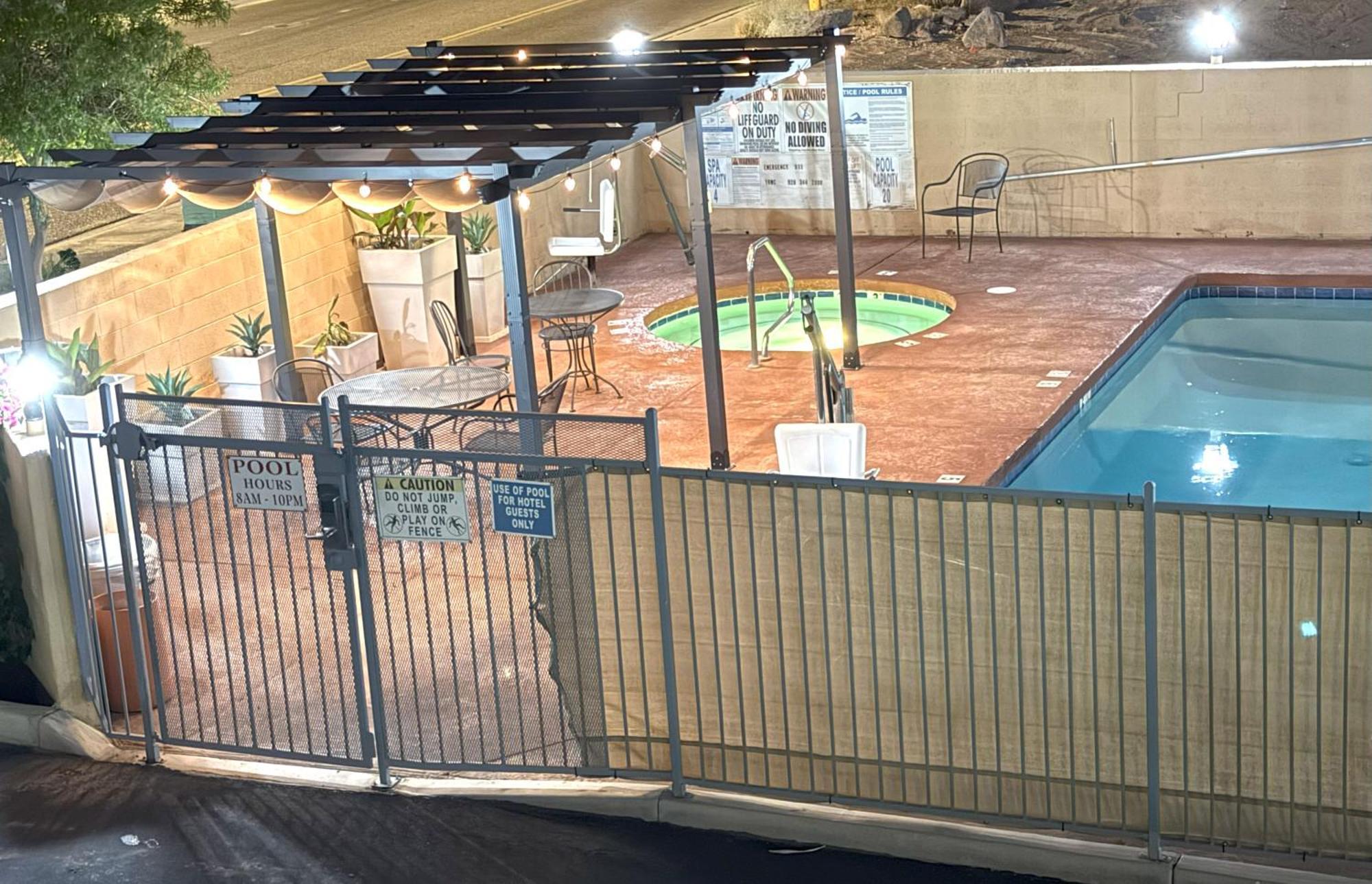 Days By Wyndham Hotel Yuma