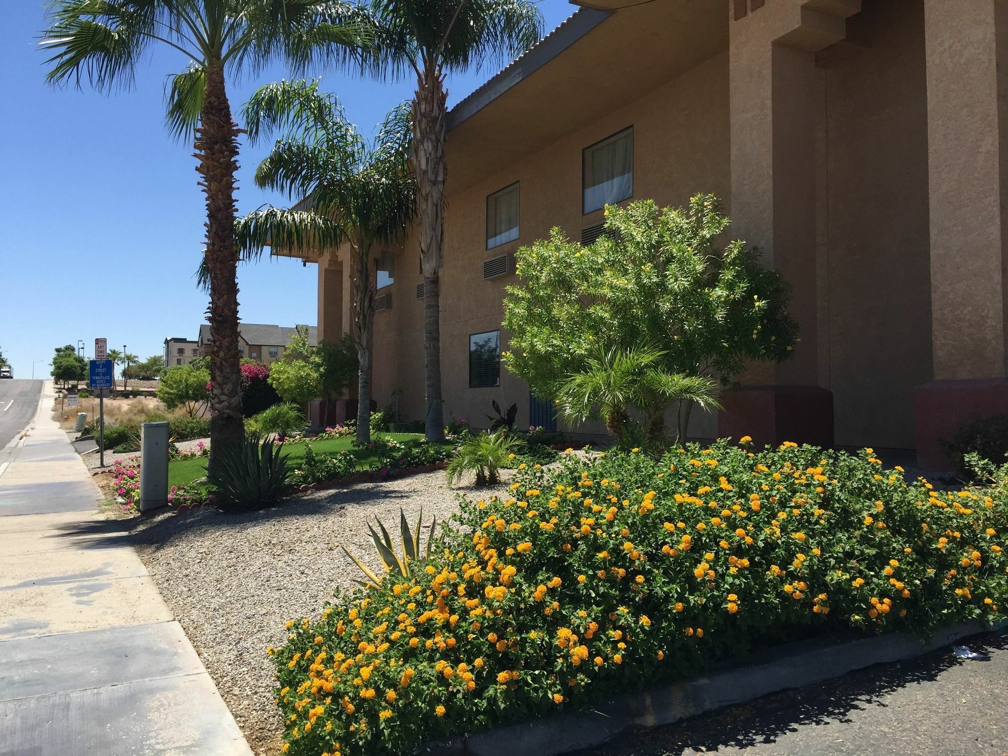 Days By Wyndham Hotel Yuma
